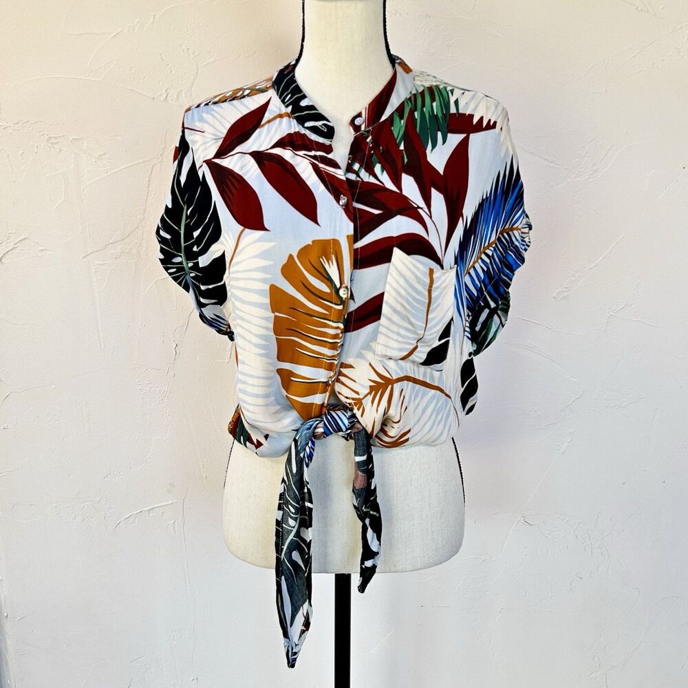 Karlie Tropical Floral Palm Print Button-Up Tie Front Band Collar Rayon Blouse M